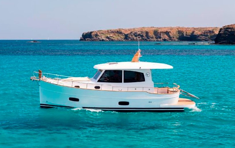 Minorca Islander 34 for sale - Profile