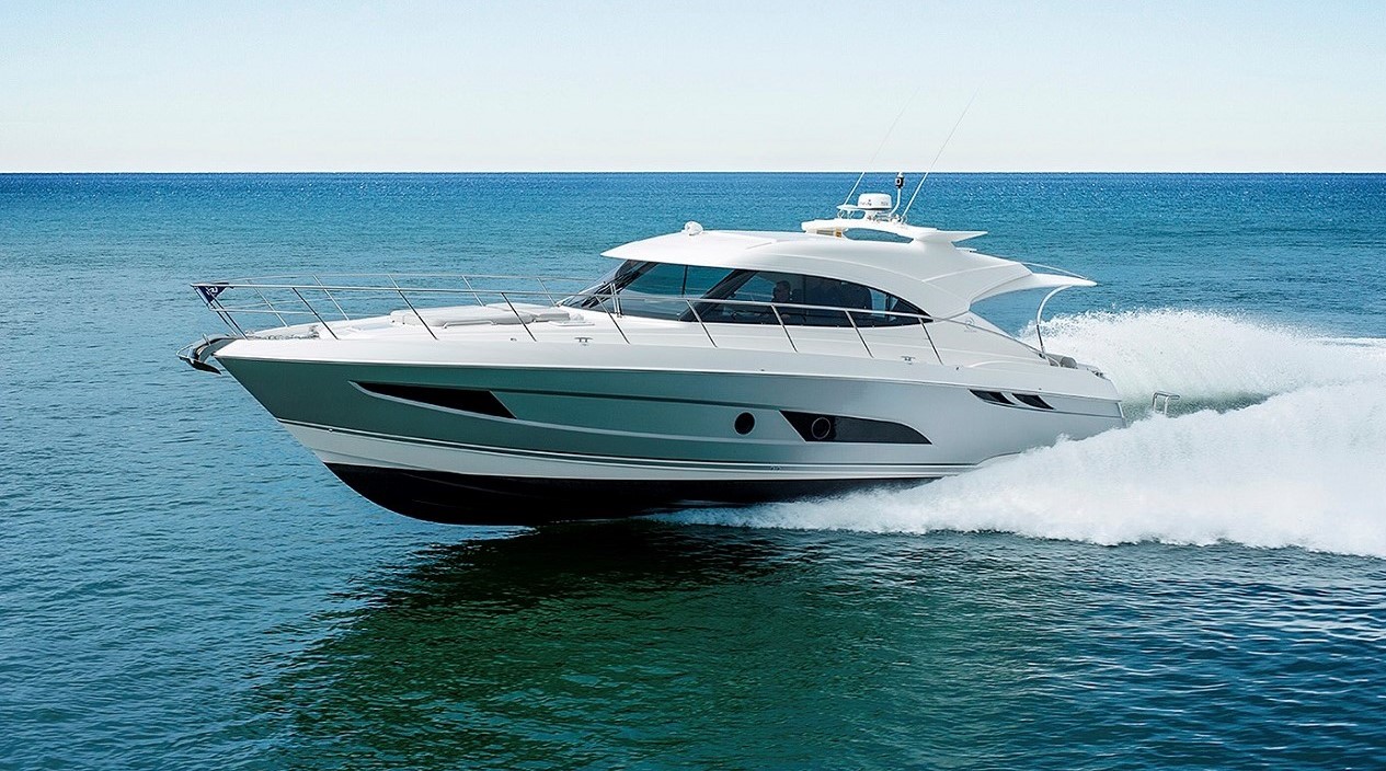 Riviera 4800 Sport Yacht