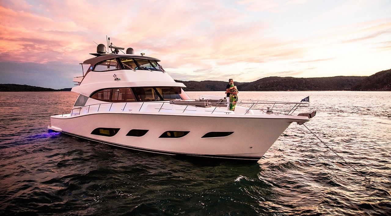 Riviera 72 Sports Motor Yacht