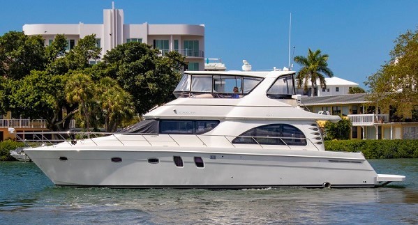 2007 54' Carver Voyager 52 for sale at Suncoast Boat Show
