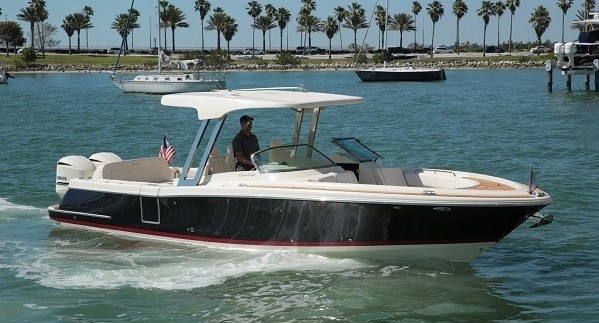 2018 30' Chris-Craft Calypso