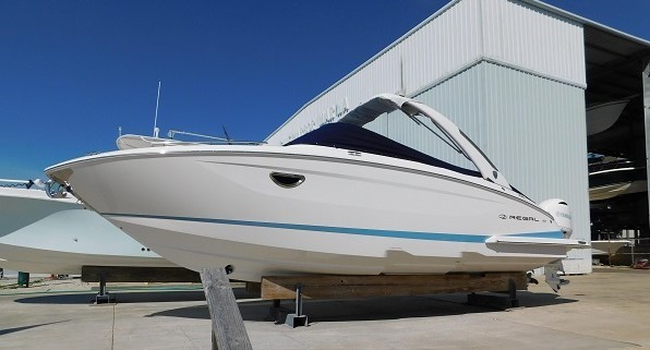 29 ft 2018 Regal 29 OBX at the Suncoast Boat Show