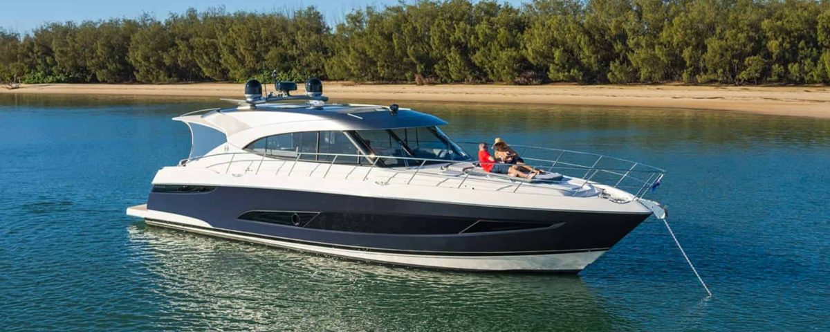 5400 Riviera Sport Yacht Platinum Edition at the Fort Lauderdale Boat Show (FLIBS)