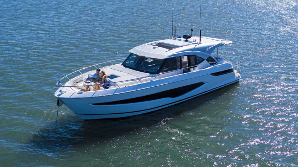 Riviera 4300 Sports Express – Americas Premiere at the Fort Lauderdale Boat Show (FLIBS)